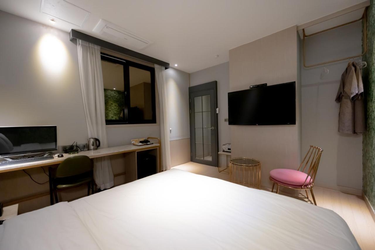 Hound Hotel Seomyeon-Beomcheon Busan Extérieur photo