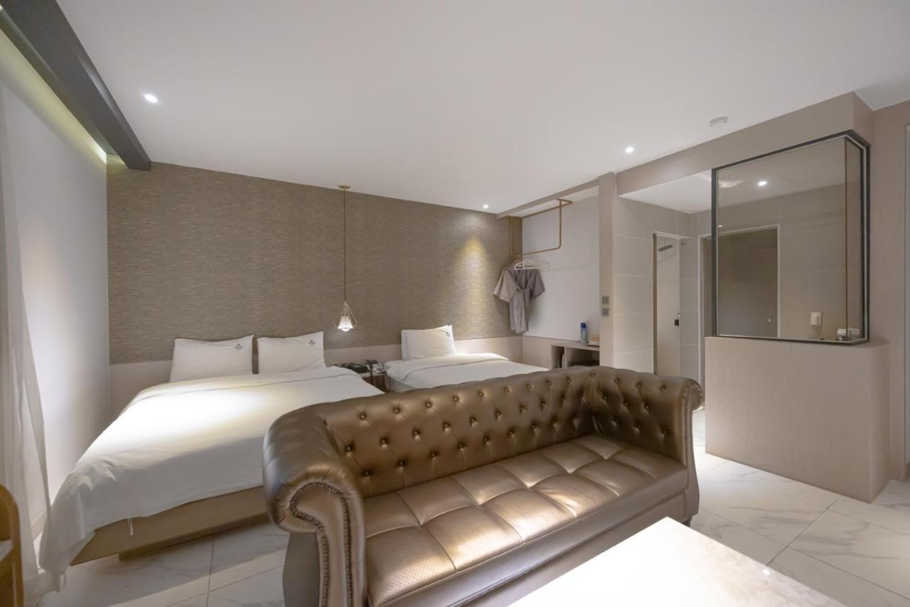 Hound Hotel Seomyeon-Beomcheon Busan Extérieur photo