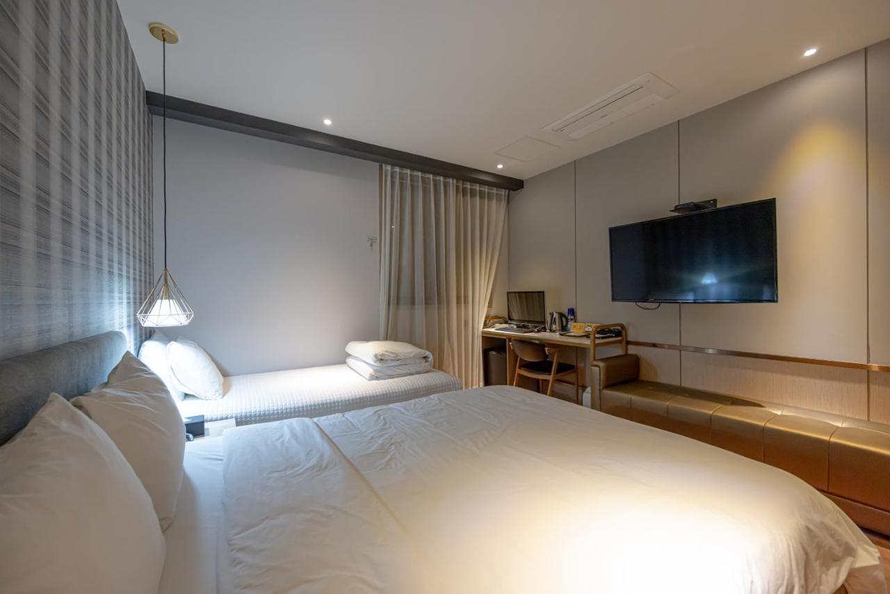 Hound Hotel Seomyeon-Beomcheon Busan Extérieur photo