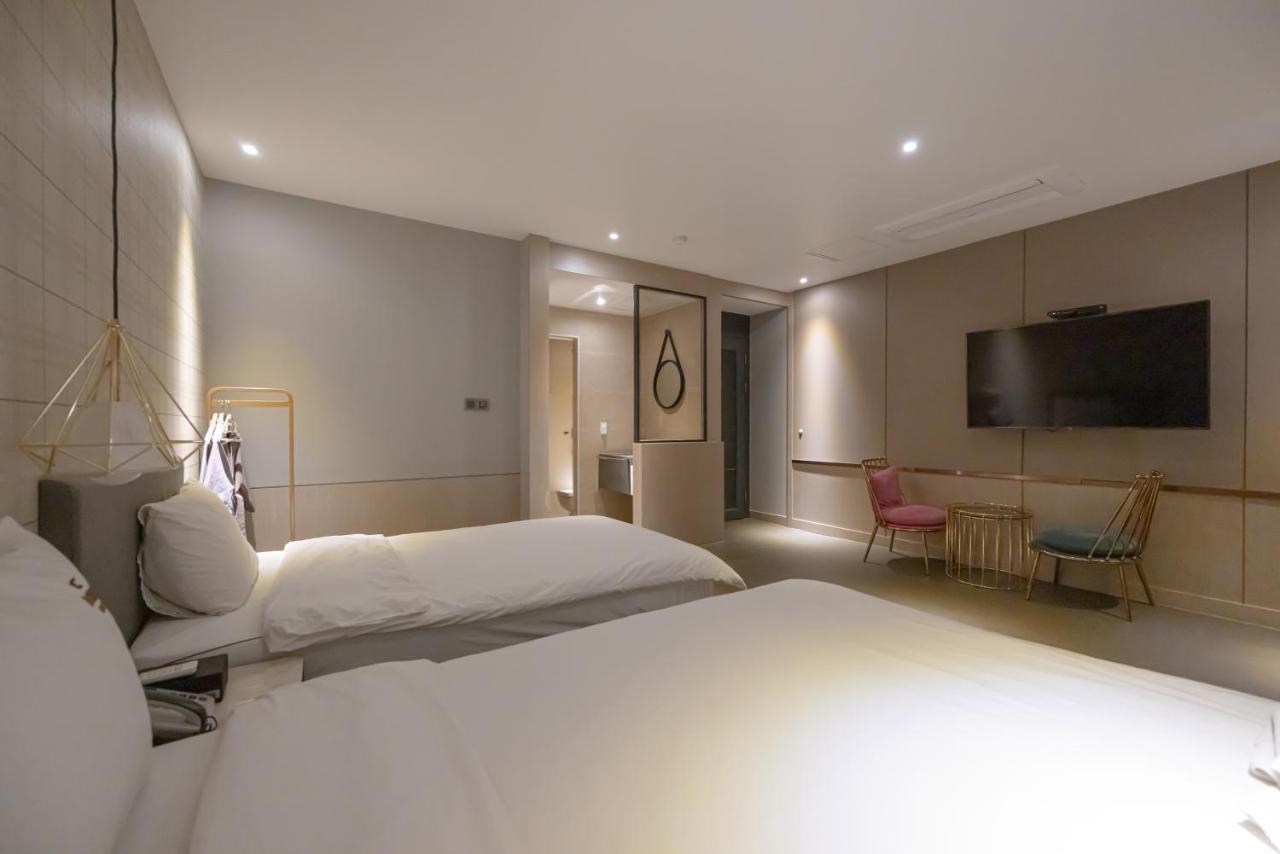 Hound Hotel Seomyeon-Beomcheon Busan Extérieur photo