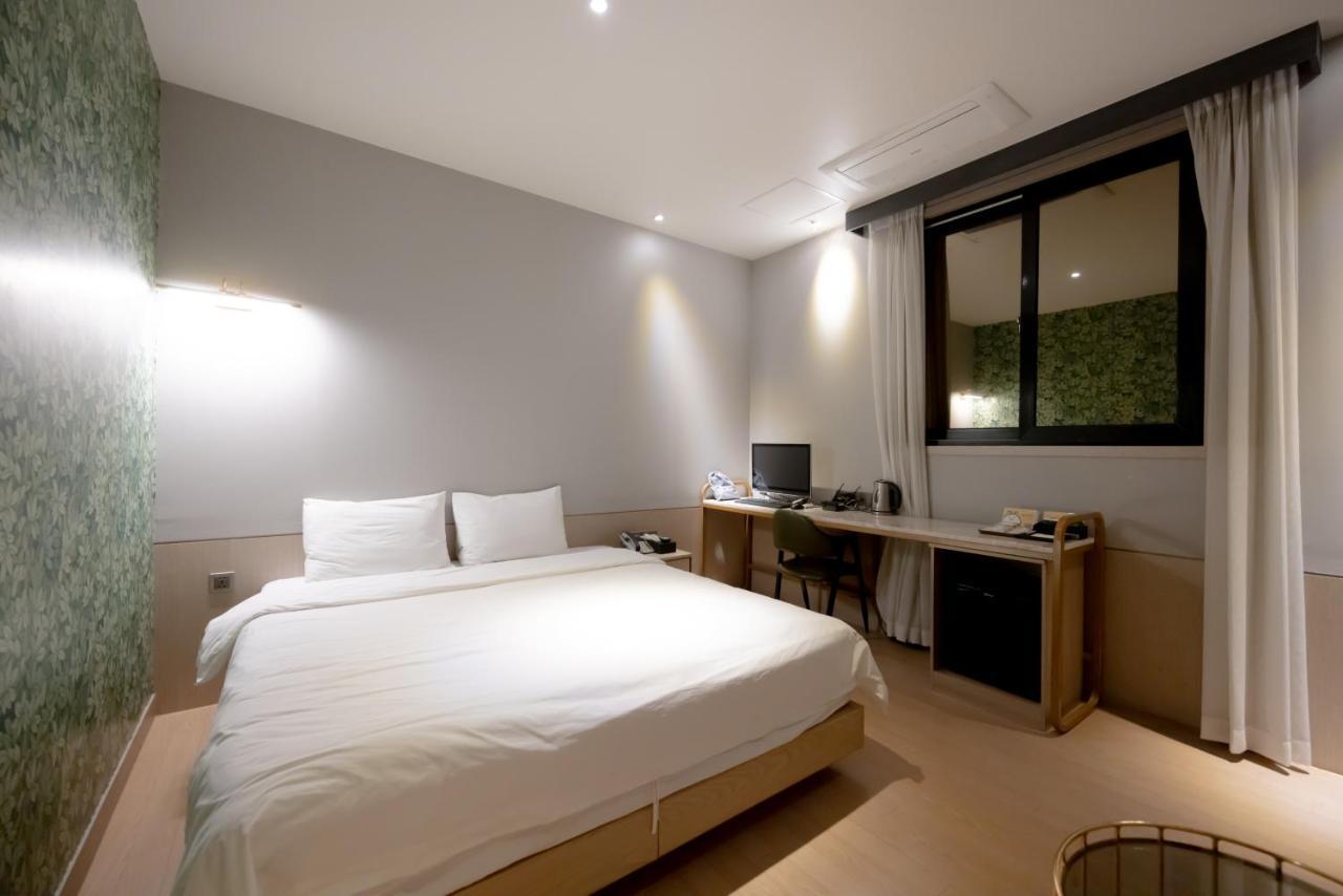 Hound Hotel Seomyeon-Beomcheon Busan Extérieur photo