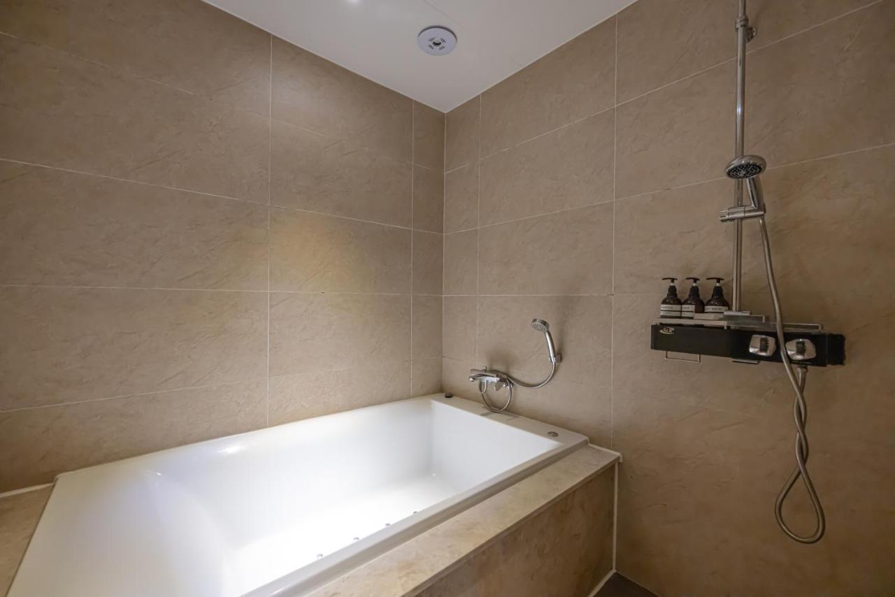 Hound Hotel Seomyeon-Beomcheon Busan Extérieur photo